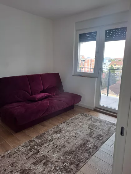 Milovana Gušića 31 | 4zida.rs