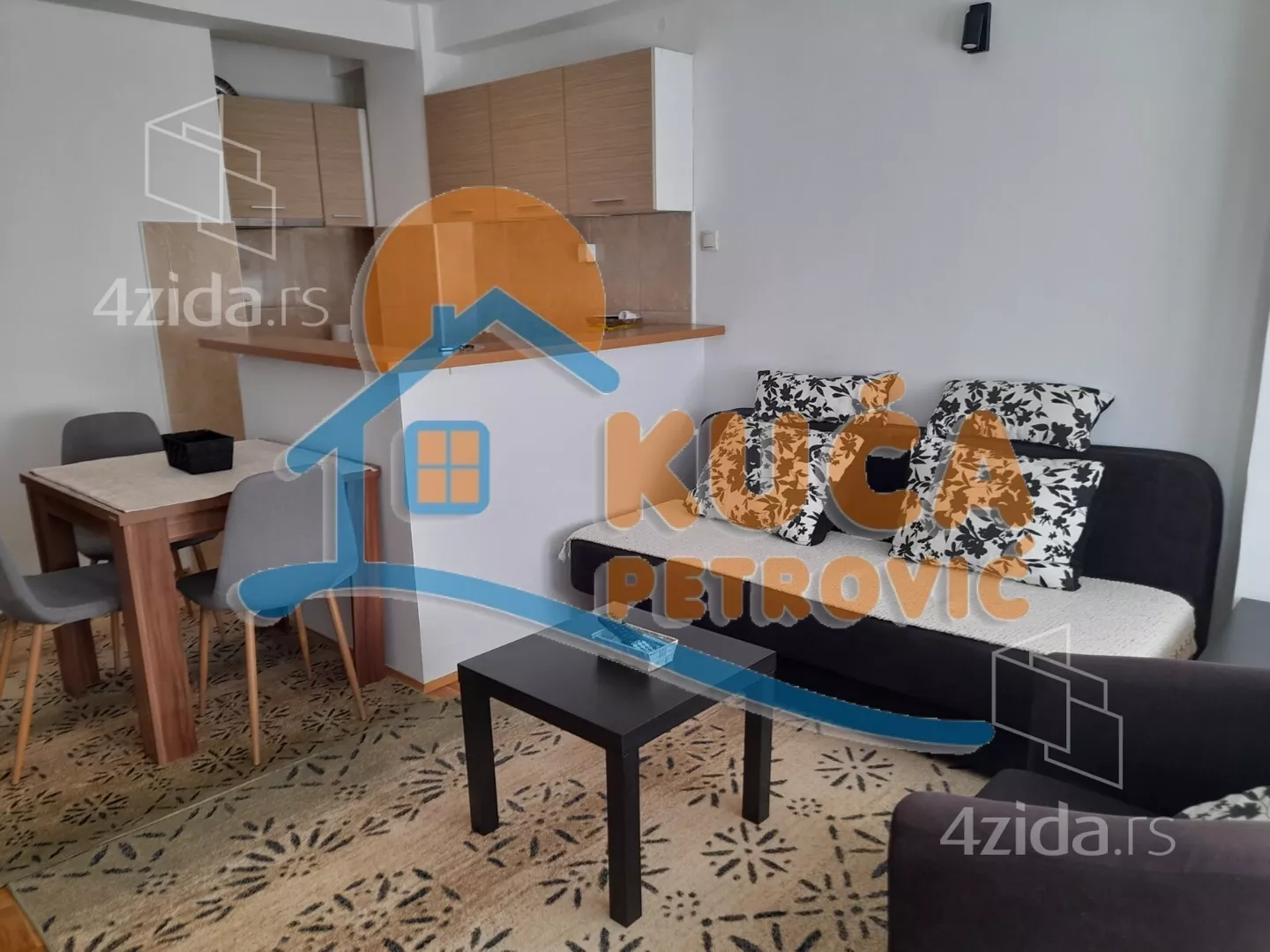 Jednoiposoban stan | 4zida