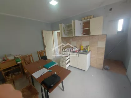 Lovćenska | 4zida.rs