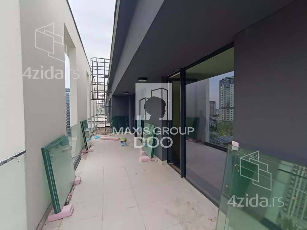 Šestosoban stan | 4zida