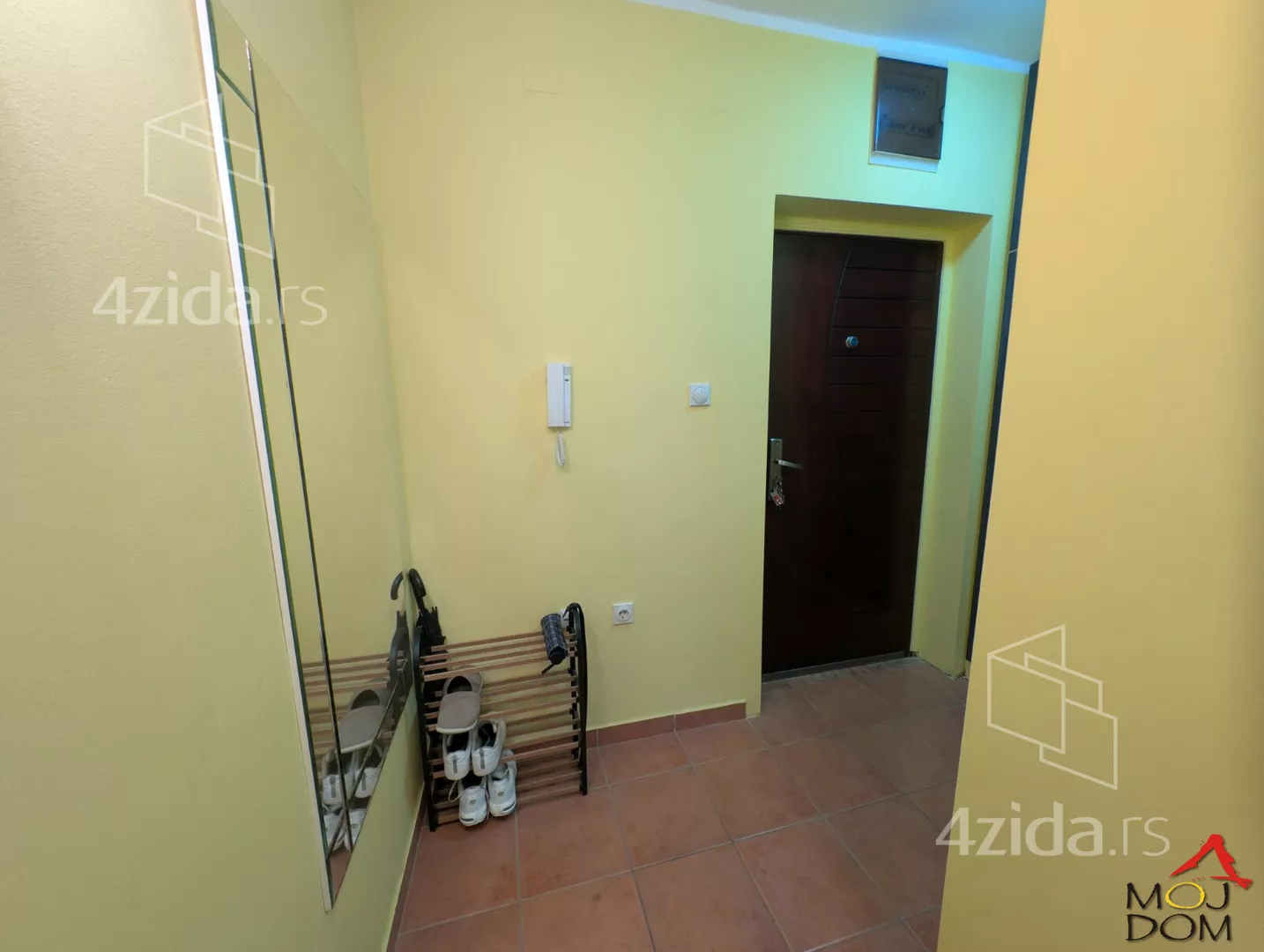 Jednoiposoban stan | 4zida