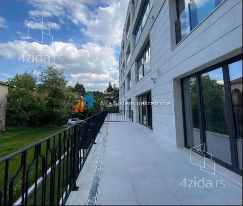 Petosoban stan | 4zida