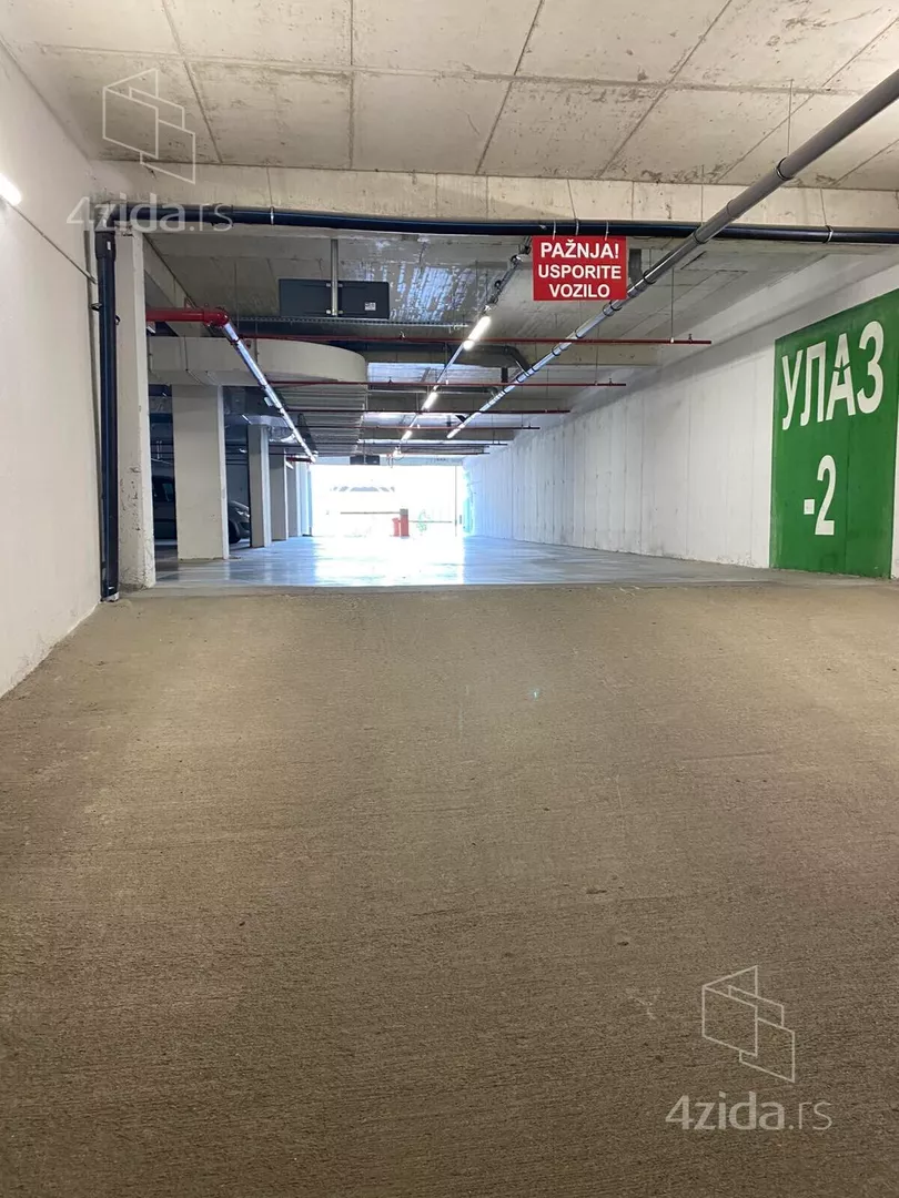 Garaža | 4zida