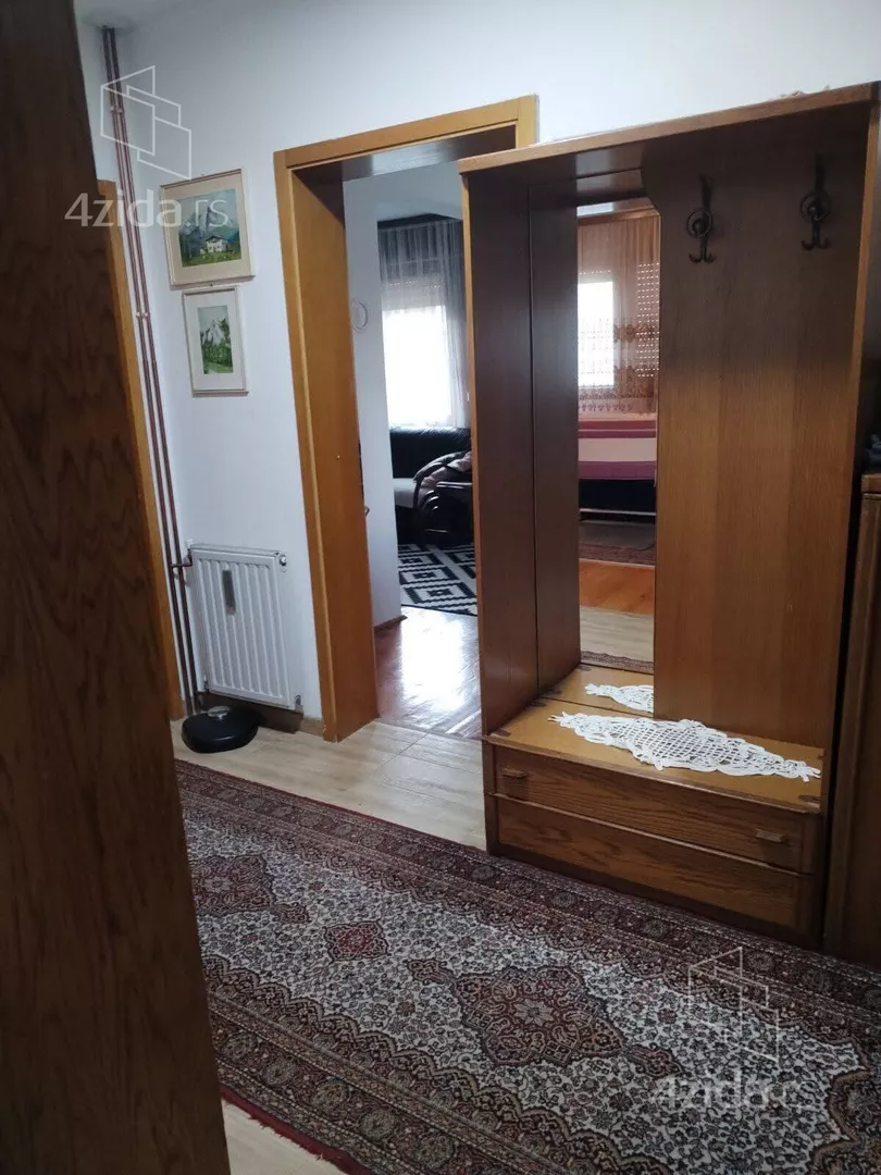 3-etažna kuća | 4zida