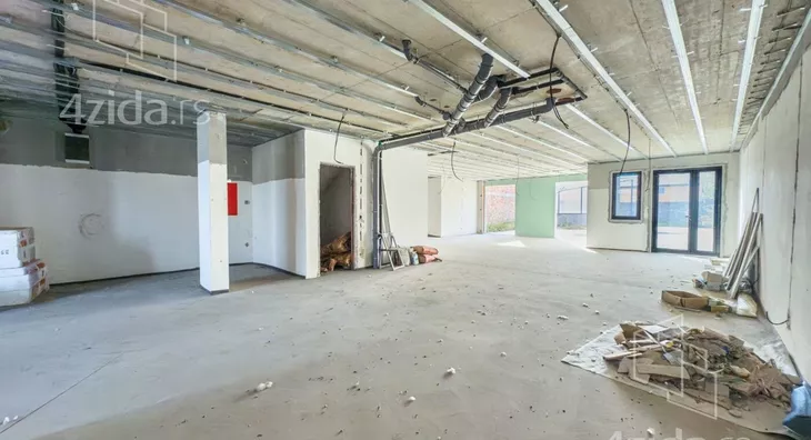 Poslovni prostor | 4zida