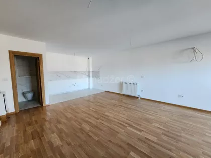 Prvomajska | 4zida.rs