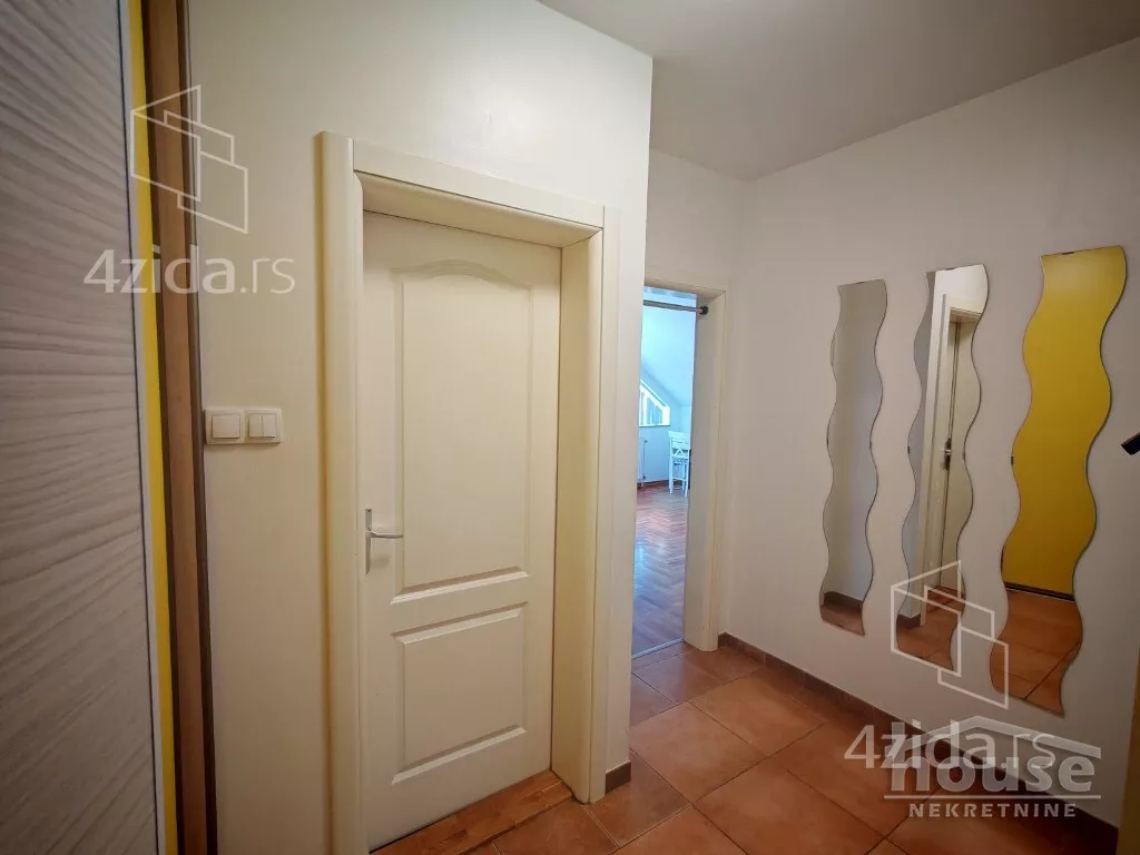 Petosoban stan | 4zida