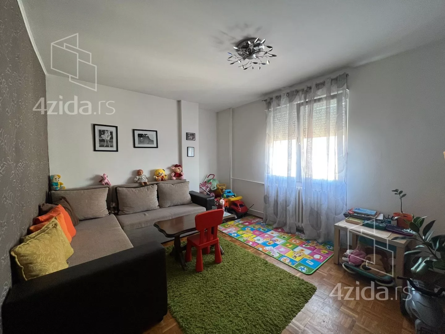 Troiposoban stan | 4zida