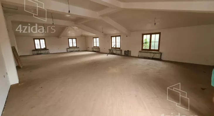 Poslovni prostor | 4zida