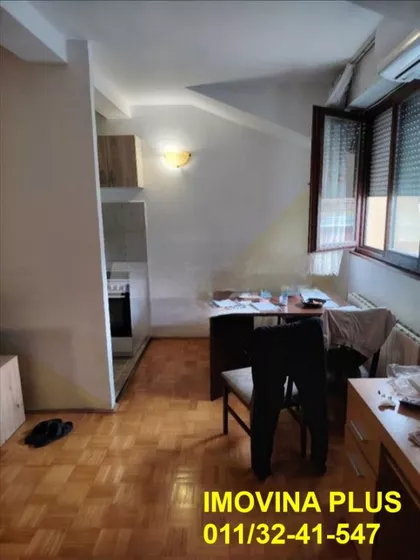 Petra Konjovića | 4zida.rs