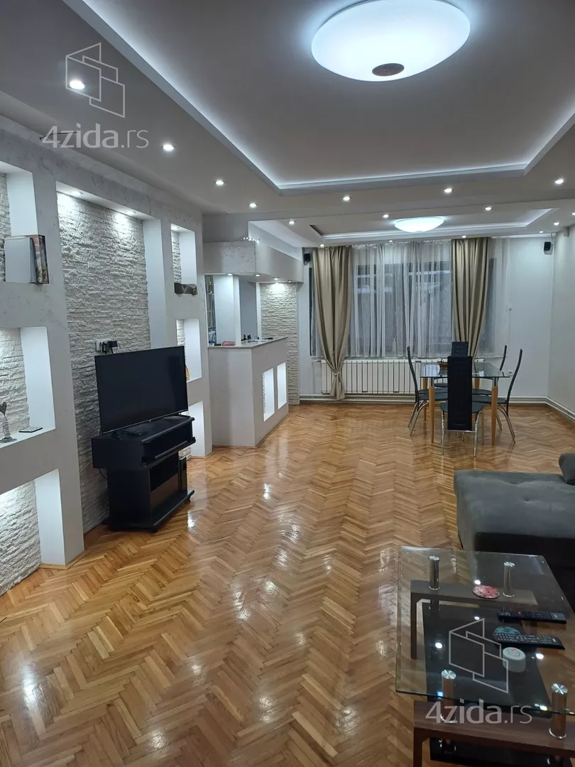 4-etažna kuća | 4zida