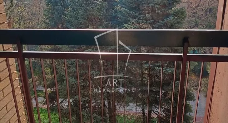 Četvoroiposoban stan | 4zida