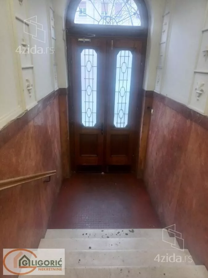 Šestosoban stan | 4zida