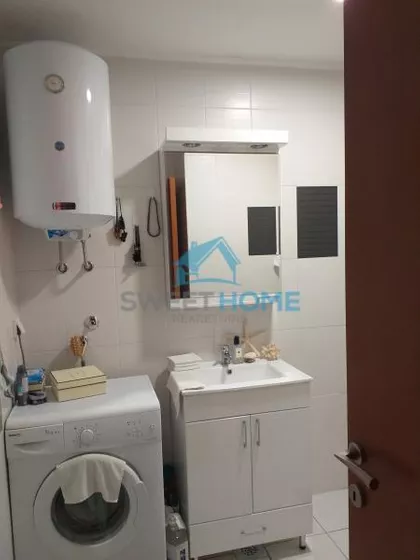 Jovana Popovića | 4zida.rs