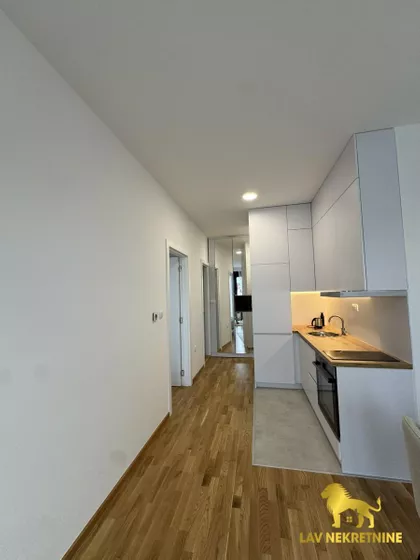 KOSANČIĆ IVANA | 4zida.rs