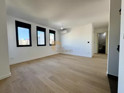 Autokomanda | 4zida.rs