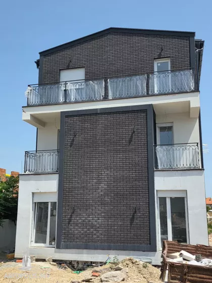 Surčin (mesto) | 4zida.rs