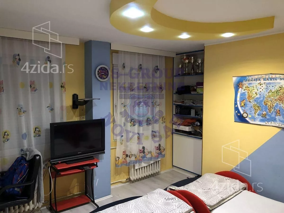 Troiposoban stan | 4zida