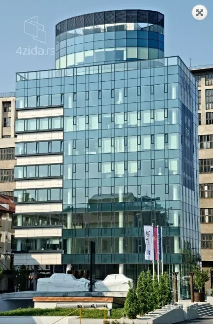 Poslovna zgrada | 4zida