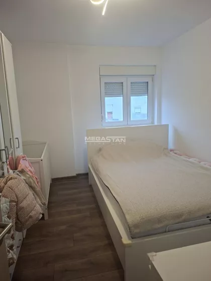 Milana Ajvaza | 4zida.rs