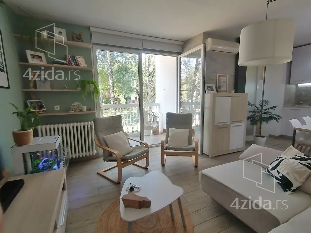 Troiposoban stan | 4zida