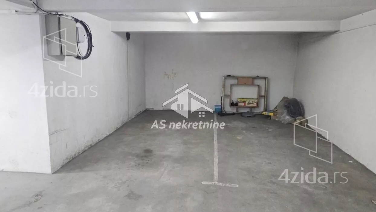 Četvoroiposoban stan | 4zida