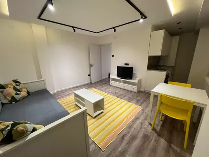 Ustanička bb | 4zida.rs