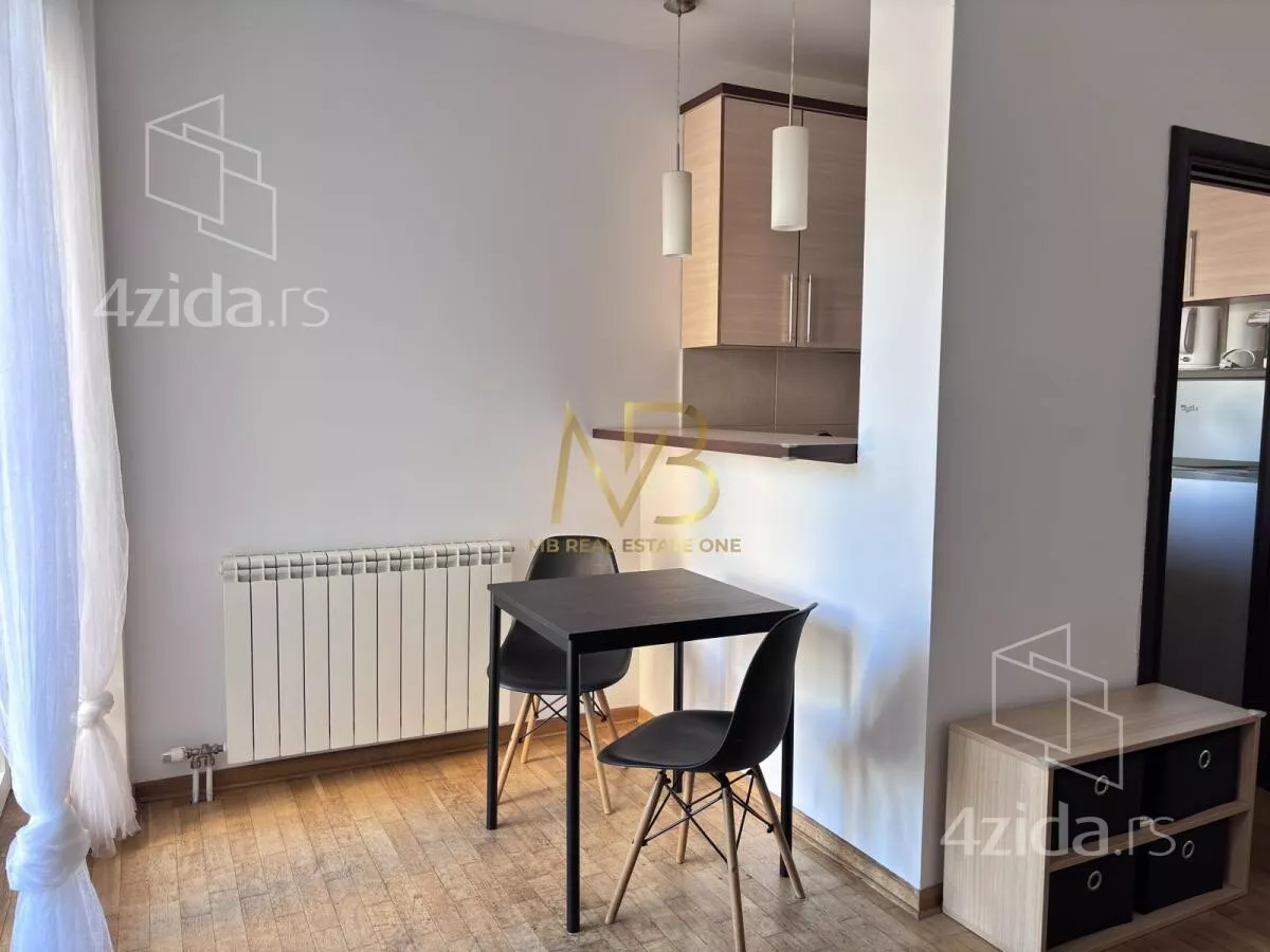 Garsonjera | 4zida