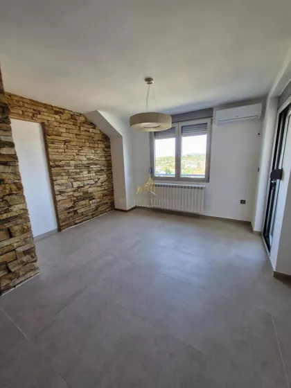 Vašarište | 4zida.rs