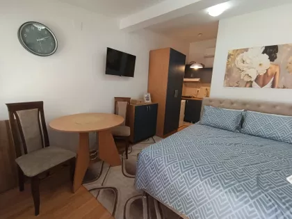 Univerzitetski Trg 1 | 4zida.rs