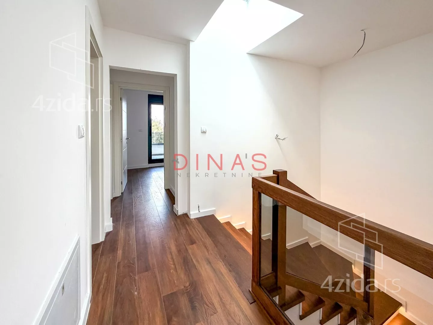 Šestosoban stan | 4zida