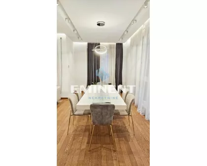 Baba Višnjina | 4zida.rs