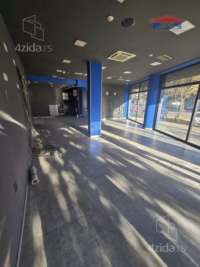 Poslovni prostor | 4zida
