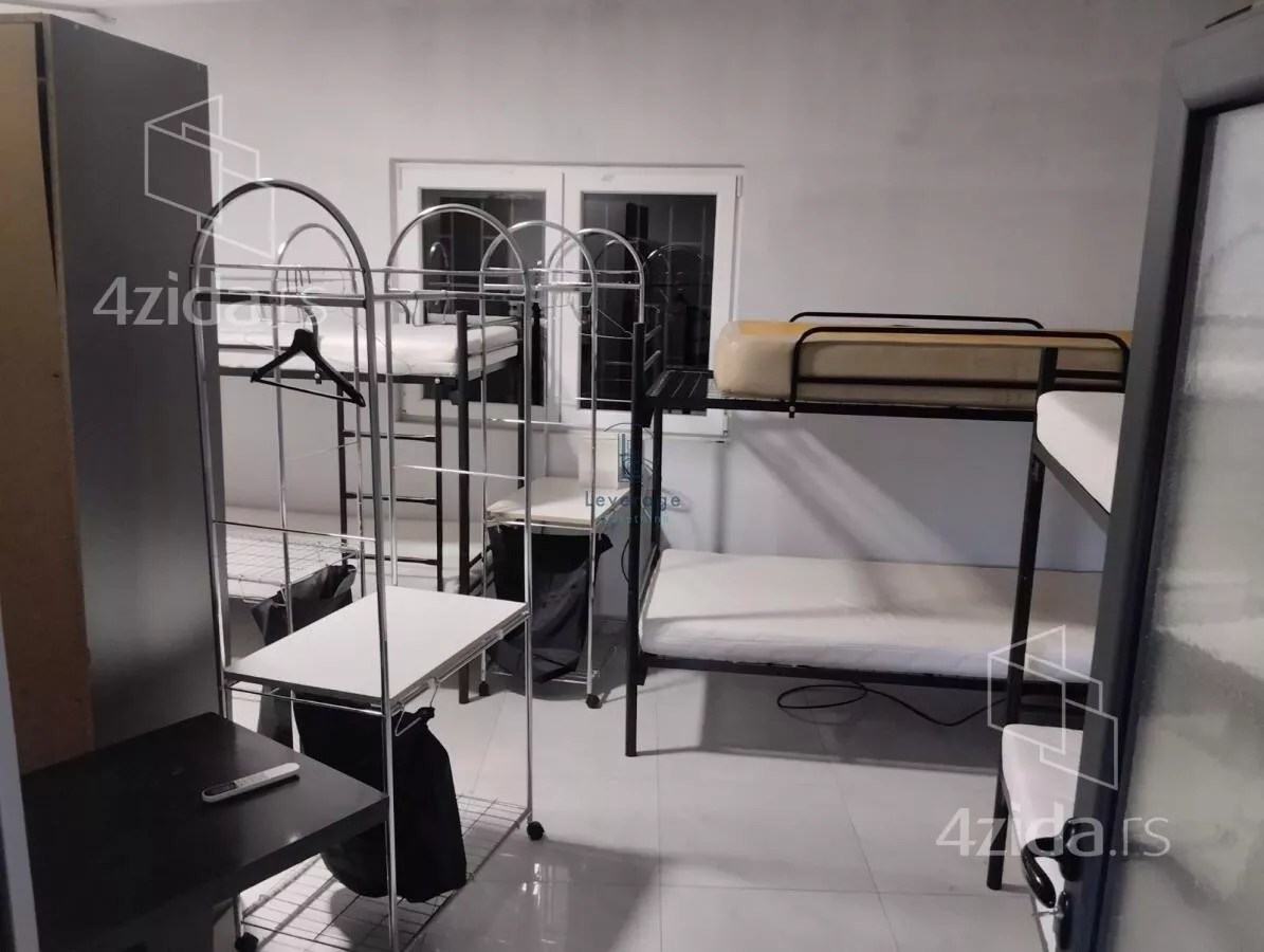 Šestosoban stan | 4zida