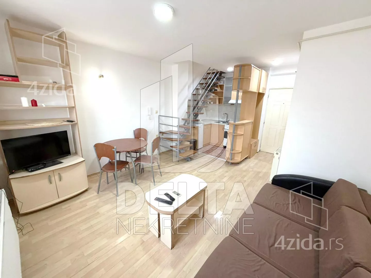 Jednoiposoban stan | 4zida