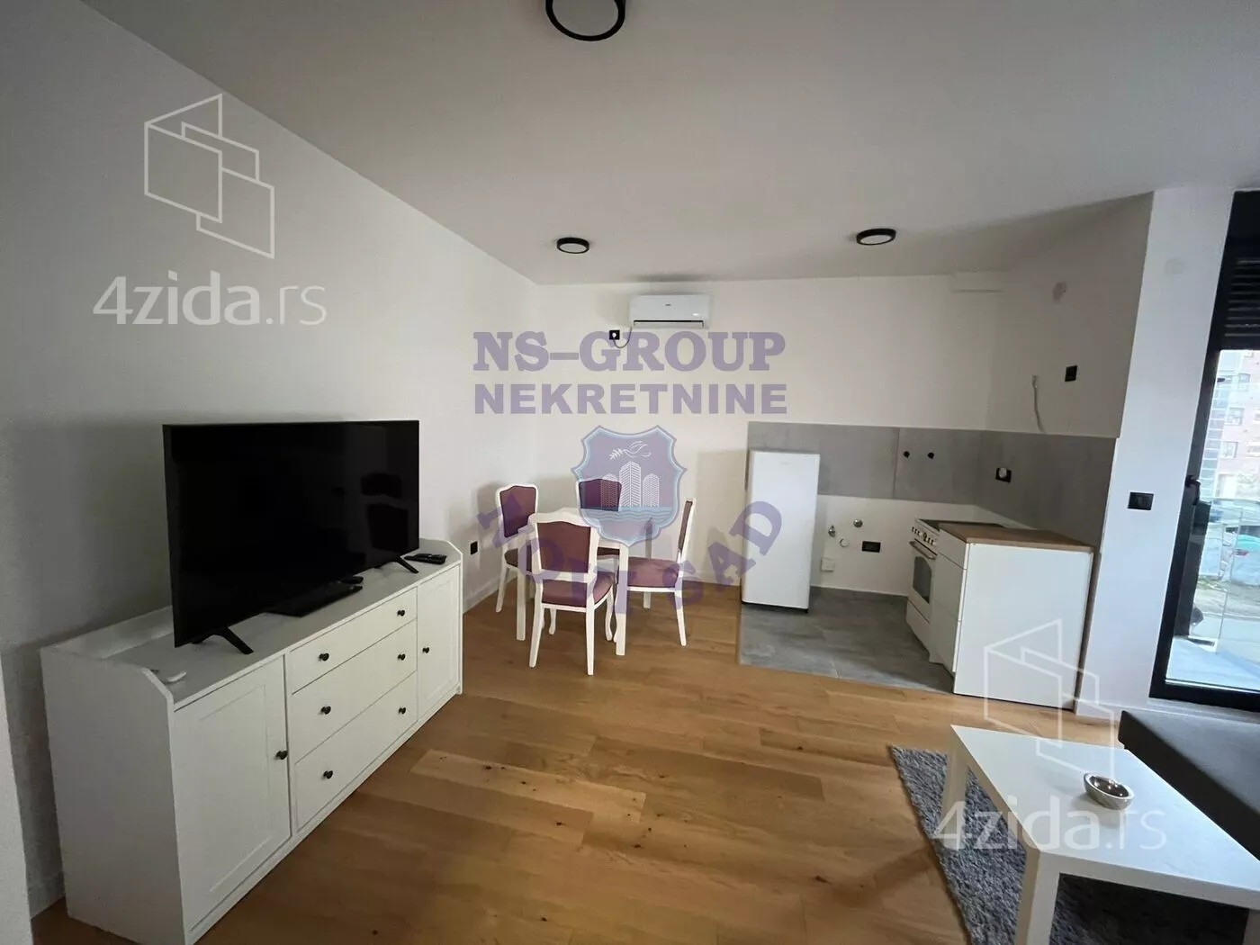 Jednoiposoban stan | 4zida