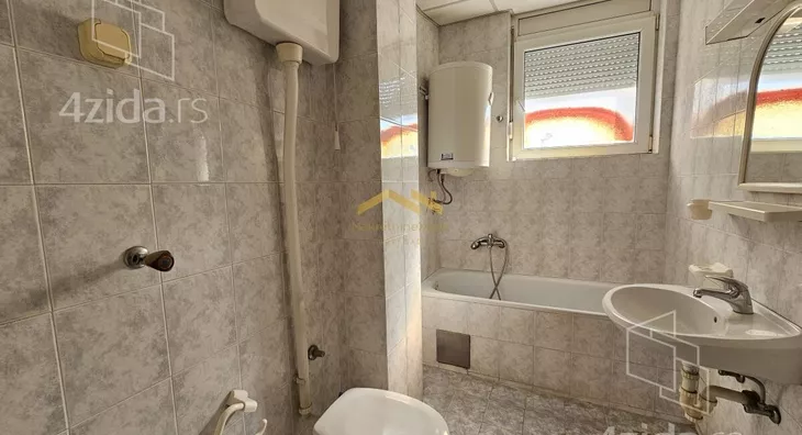 Petosoban stan | 4zida