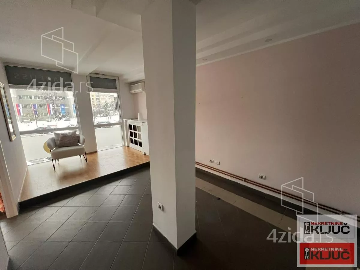 Poslovni prostor | 4zida