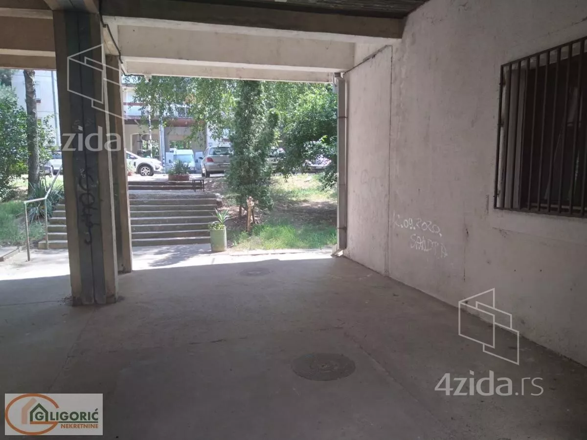Lokal | 4zida