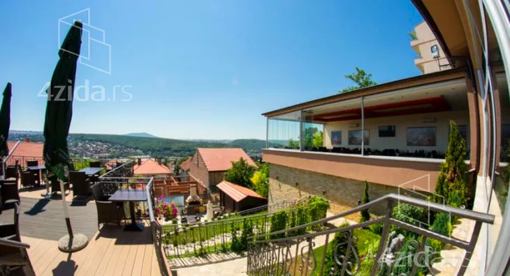 Ugostiteljski objekat | 4zida