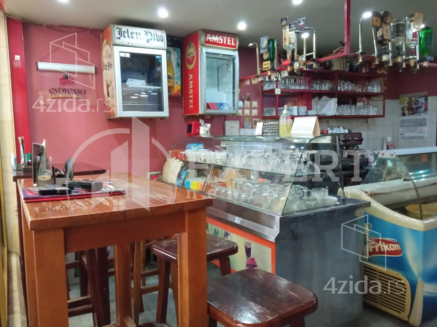Lokal | 4zida