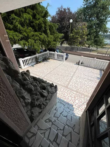 Zmaj Jovina | 4zida.rs