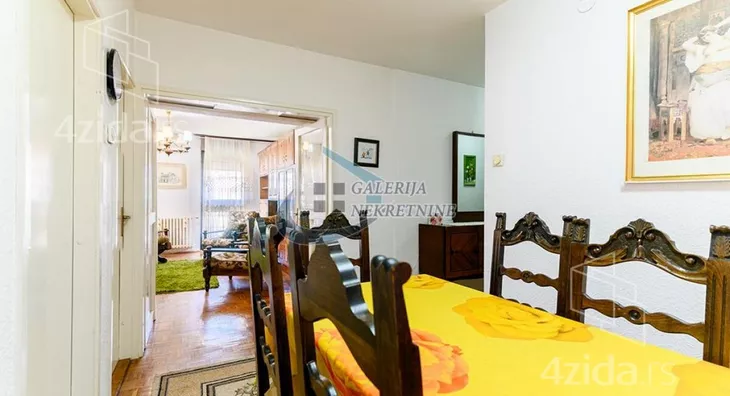 Troiposoban stan | 4zida