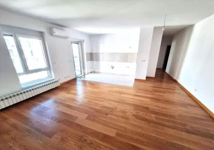 Tošin Bunar | 4zida.rs