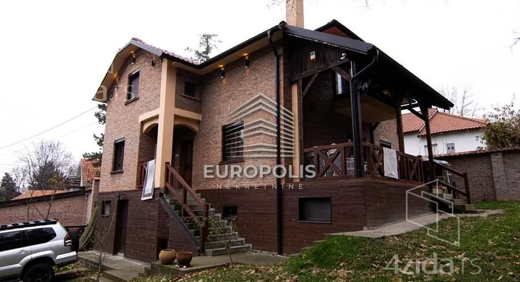 Kuća | 4zida