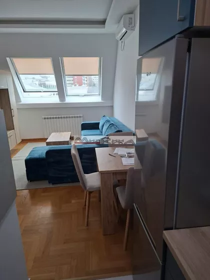 Lipov Lad | 4zida.rs