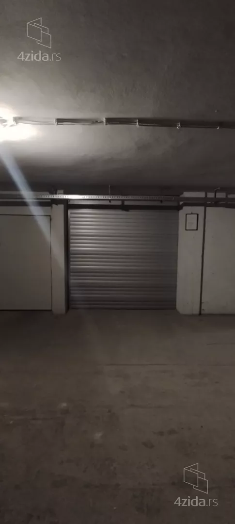 Garaža | 4zida