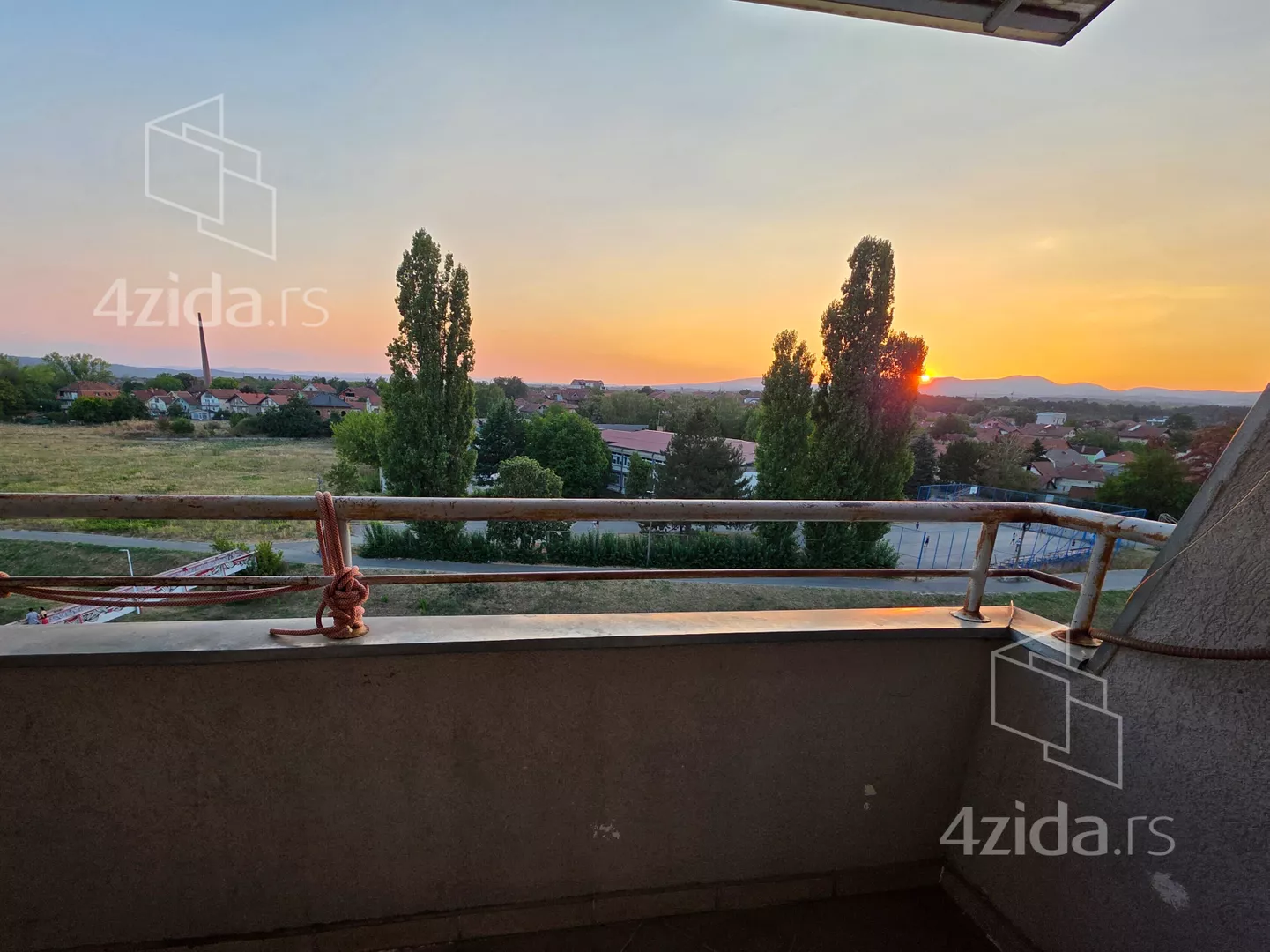 Troiposoban stan | 4zida