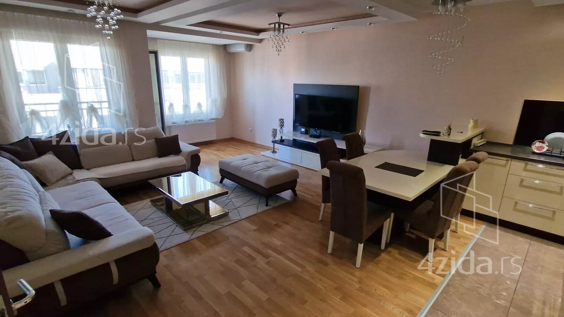 Troiposoban stan | 4zida