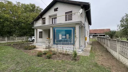 Mali Popović | 4zida.rs